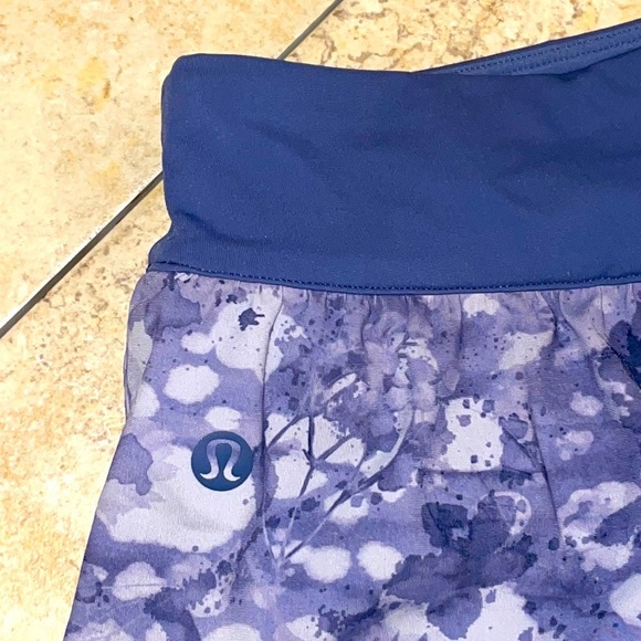 •LULULEMON•Calm Tide Run Short 2.5” Dapple Blossom Rare Find - Picture 7 of 7